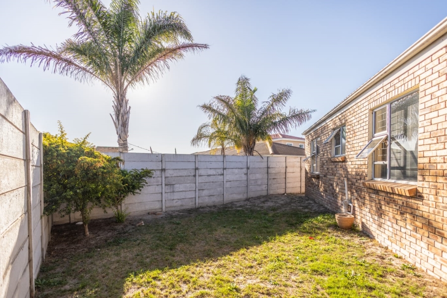 3 Bedroom Property for Sale in Eikenbosch Western Cape